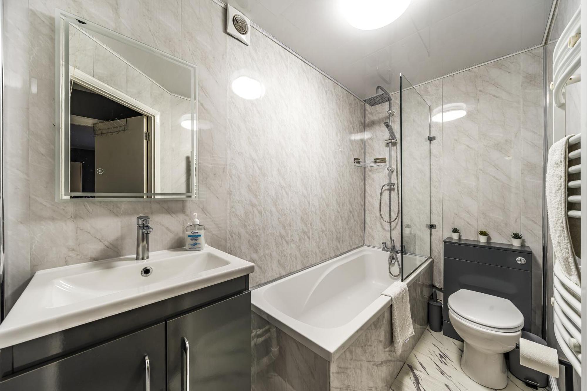 Cosy 2 Bdr Flat With Free Parking Near Tower Bridge Apartment London Exterior photo